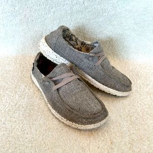 Hey Dude Wendy L Linen Size 7